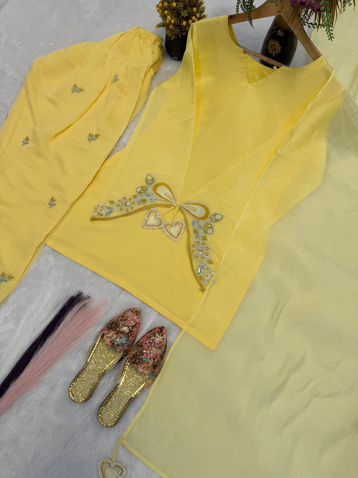 New Launching Đěsigner Party Wear Look top with farshi salwar