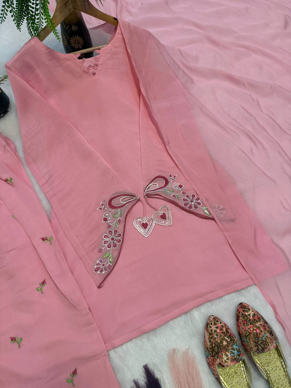 New Launching Đěsigner Party Wear Look top with farshi salwar