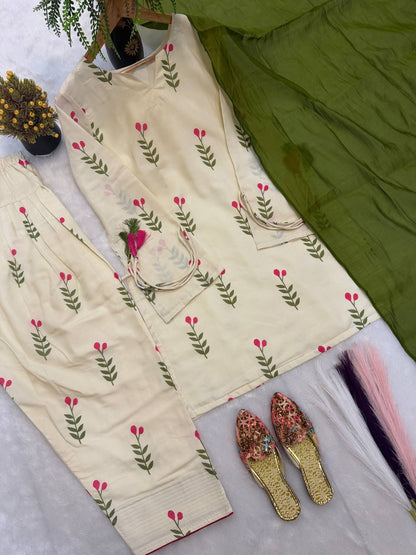 Heavy Pure Cameric Cotton .Fully Fancy Sleeves With Latkan Top Inner :- Micro Cotton